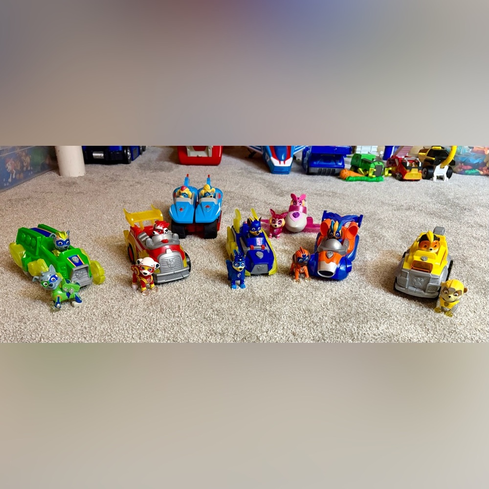 Paw Patrol Mighty Pups, Light up vehicles, Twins Tuck Ella Split Car. video